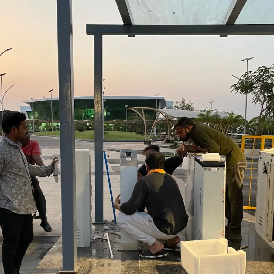 Zipr powered turnstile barriers